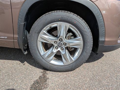 Used 2019 Toyota Highlander Limited image 11