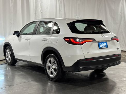 Used 2023 Honda HR-V LX image 9
