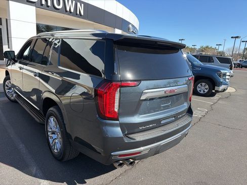 Used 2021 GMC Yukon XL Denali image 4