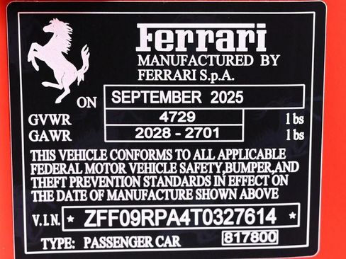 Used 2026 Ferrari Roma Spider RWD image 32