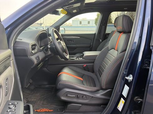 Certified 2026 Honda Passport TrailSport image 18