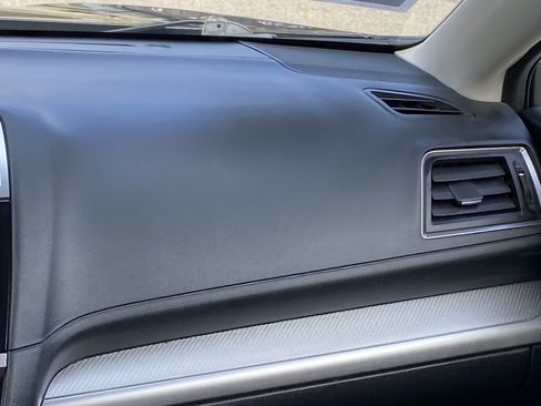 Used 2017 Subaru Outback 2.5i Premium image 20