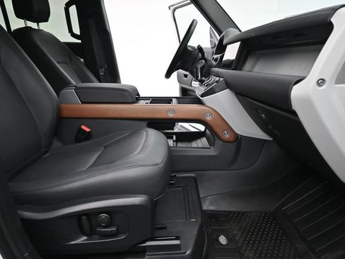Used 2024 Land Rover Defender 110 S AWD/4WD image 17