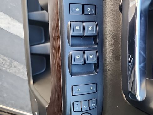 Used 2017 GMC Sierra 1500 Denali w/ Denali Ultimate Package image 17