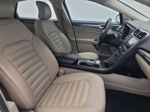 Used 2019 Ford Fusion SEL FWD image 21