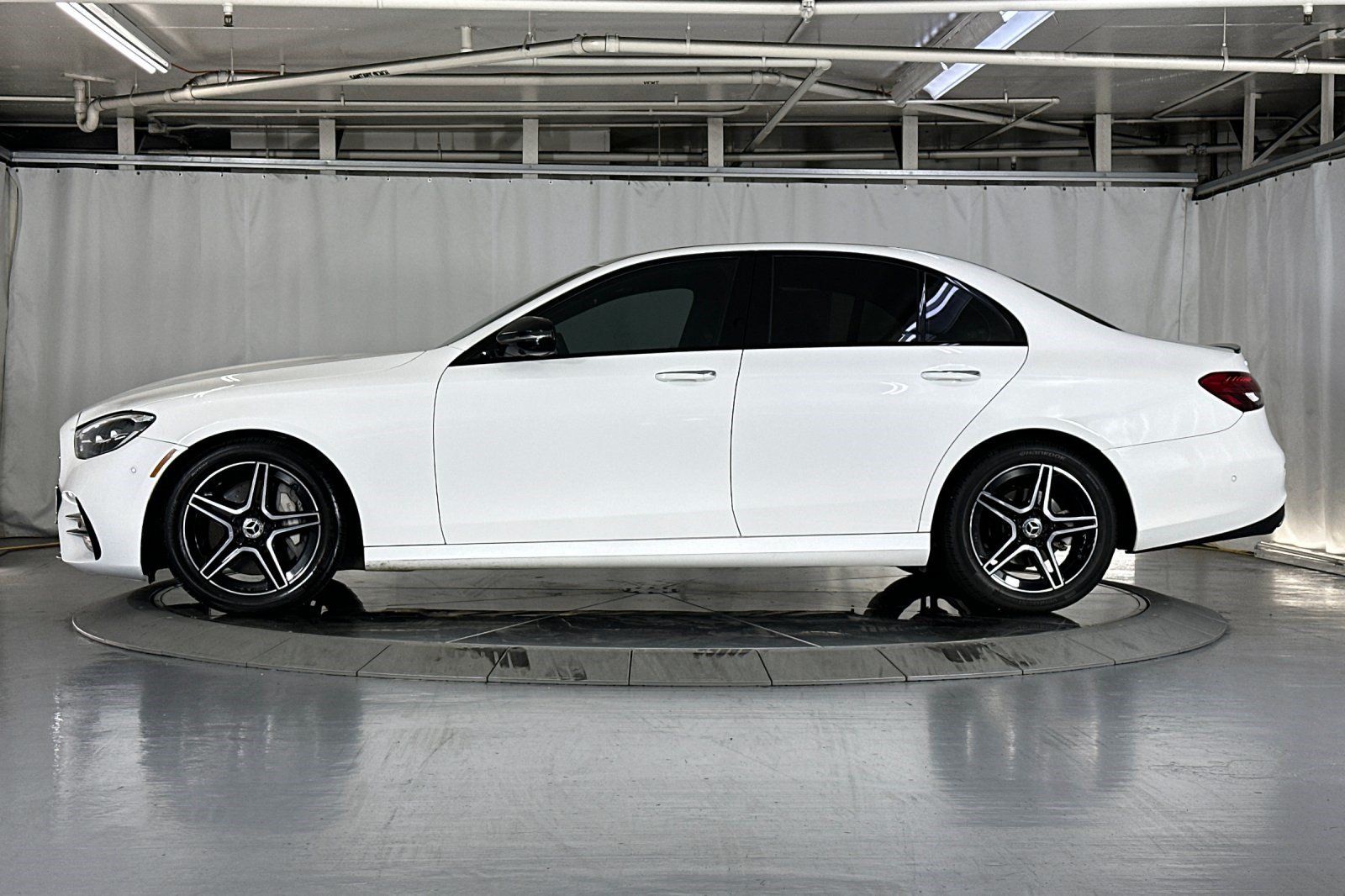 Used 2022 Mercedes-Benz E 350 Sedan image 2