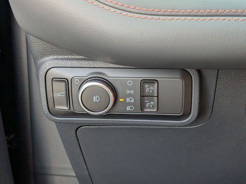 New 2025 Ford Explorer Active w/ Active Comfort Package image 19