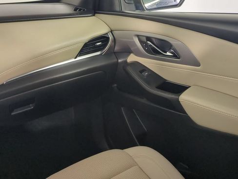 Used 2022 Chevrolet Traverse LS FWD image 20