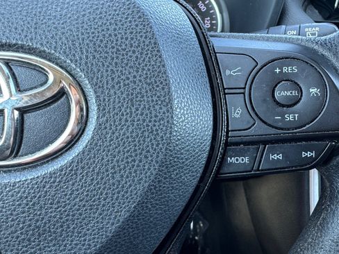 Used 2021 Toyota RAV4 XLE image 20