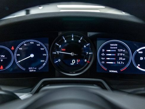 Certified 2024 Porsche 911 Carrera S w/ Sport Package image 44