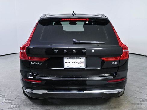 Certified 2023 Volvo XC60 B5 Ultimate w/ Climate Package FWD image 31
