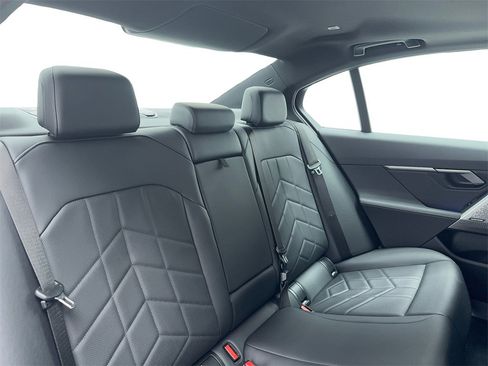 Used 2025 BMW 530i image 46