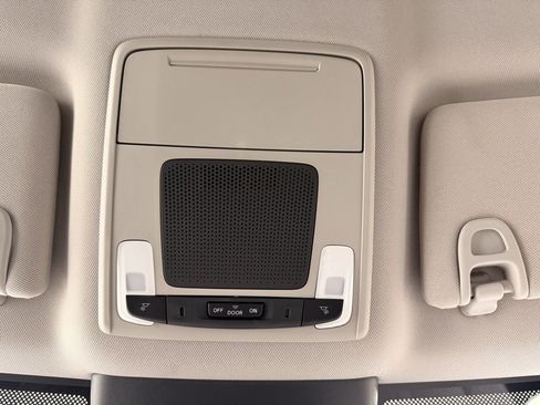 Used 2024 Honda Pilot LX image 41