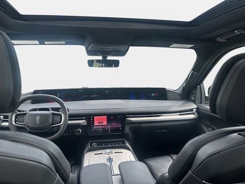 New 2026 Lincoln Navigator Reserve w/ Jet Appearance Package AWD/4WD image 19