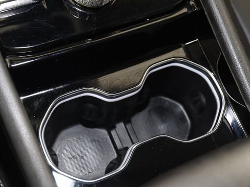 Used 2022 Jeep Grand Cherokee Limited image 27