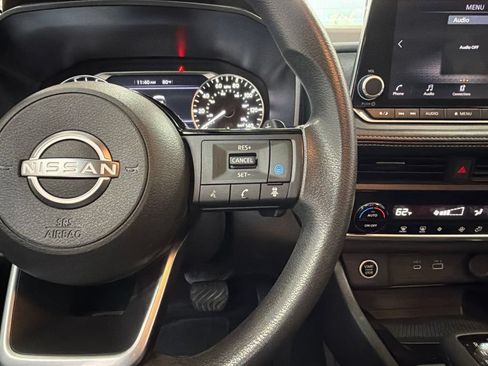 Used 2023 Nissan Rogue SV AWD/4WD image 18