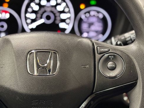 Used 2016 Honda HR-V EX image 32