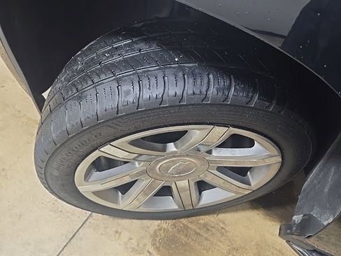 Used 2019 Cadillac Escalade ESV Luxury image 18