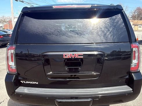 Used 2020 GMC Yukon SLT w/ Premium Edition image 6