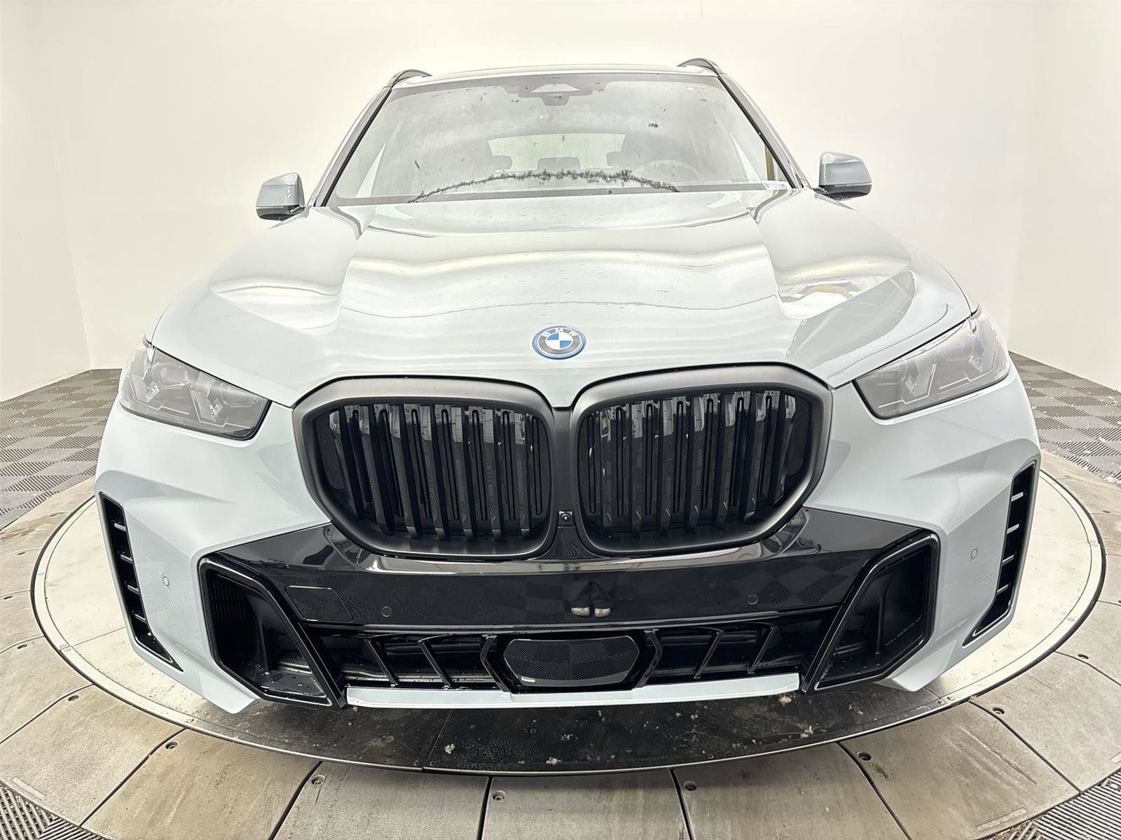 New 2026 BMW X5 xDrive50e w/ M Sport Package AWD/4WD image 14
