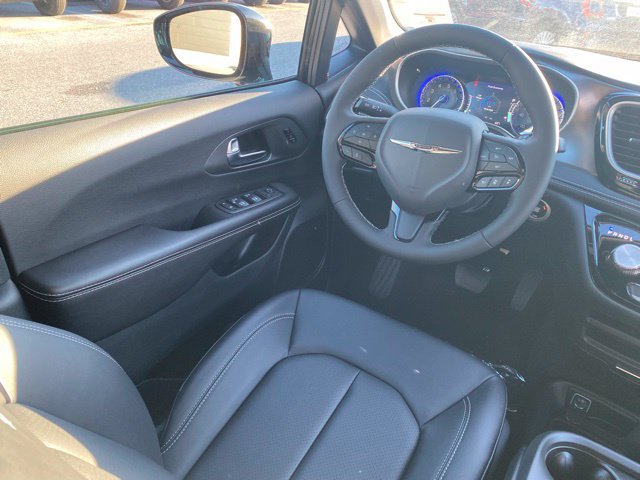 New 2026 Chrysler Pacifica Select w/ S Appearance Package FWD image 35