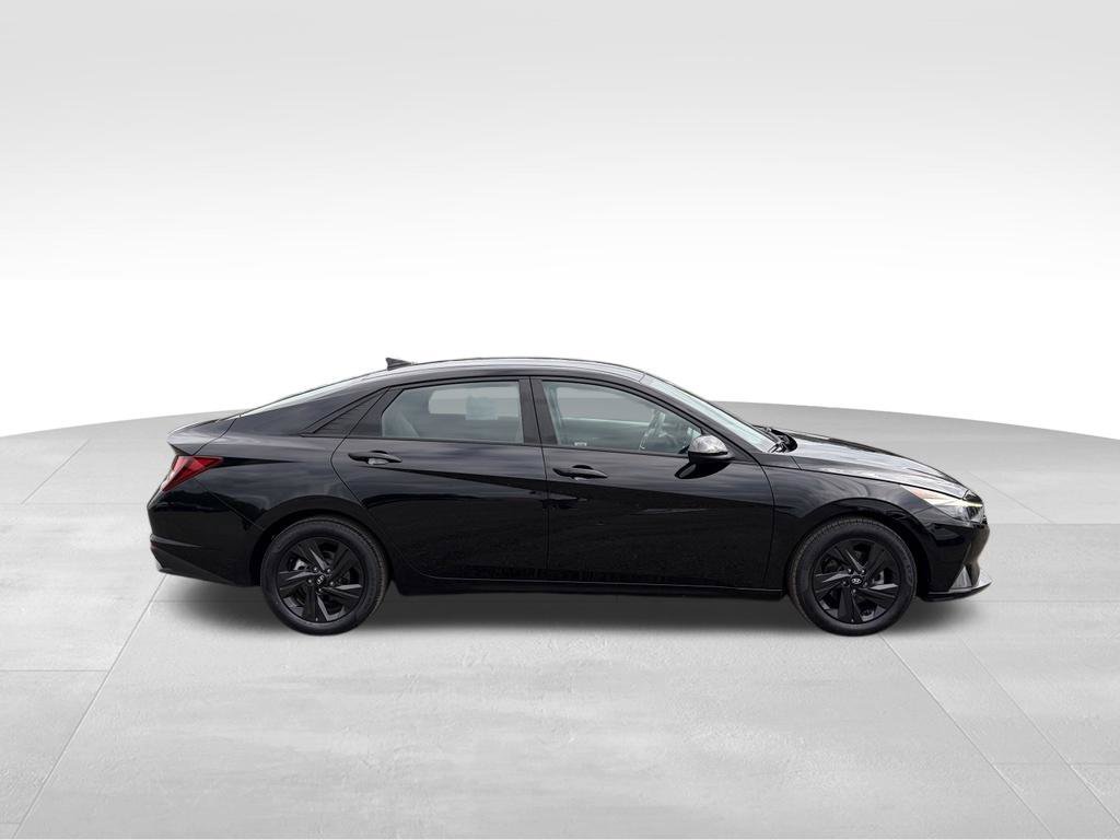 Used 2021 Hyundai Elantra SEL w/ Cargo Package FWD image 23