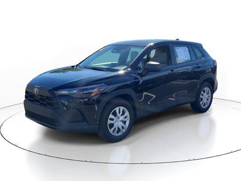 Used 2026 Toyota Corolla Cross L FWD image 3