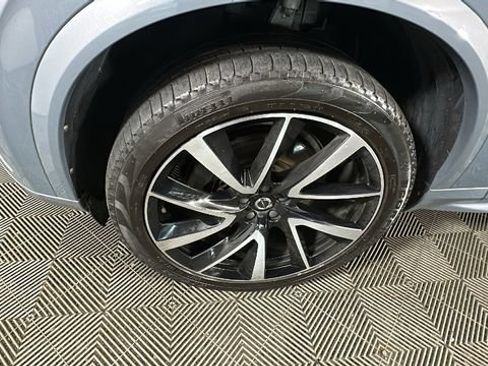 Used 2021 Volvo XC90 T6 Momentum AWD/4WD image 9