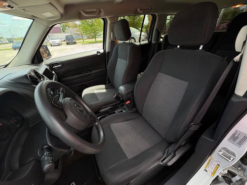 Used 2016 Jeep Patriot Sport w/ Power Value Group AWD/4WD image 6