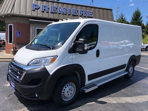 Used 2025 RAM ProMaster 2500 w/ U-Haul Equipment Group FWD image 10
