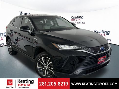 Certified 2021 Toyota Venza LE image 3