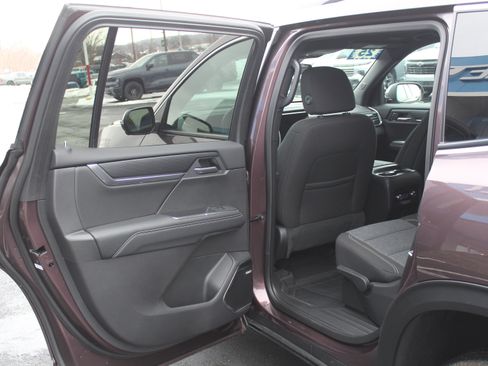 Certified 2025 GMC Acadia Elevation w/ LPO, Floor Liner Package image 19