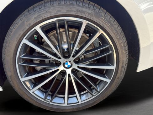 Used 2022 BMW 530i w/ Convenience Package RWD image 33