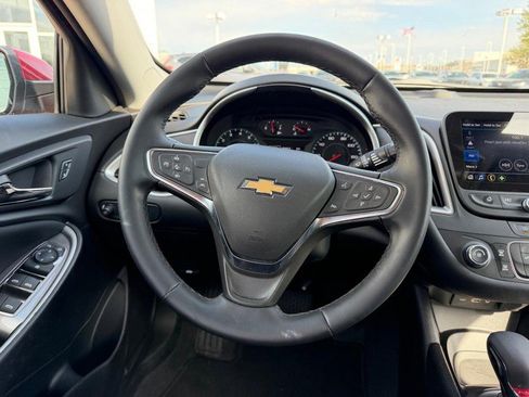 Used 2025 Chevrolet Malibu RS image 10
