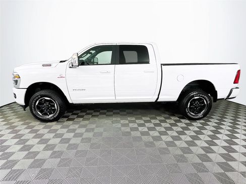Used 2026 RAM 2500 Laramie AWD/4WD image 4