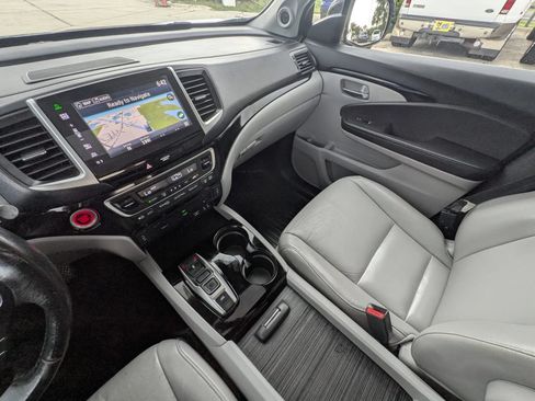 Used 2016 Honda Pilot Touring image 9