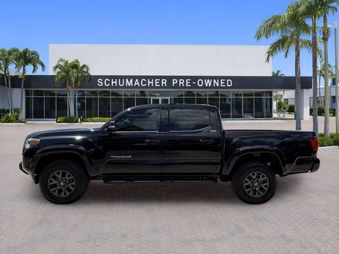 Used 2023 Toyota Tacoma SR5 w/ Technology Package RWD image 4