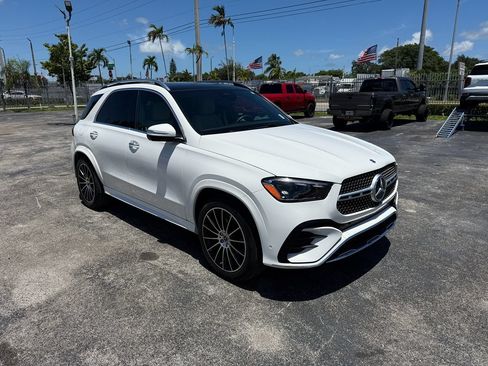 Used 2025 Mercedes-Benz GLE 350 4MATIC image 2