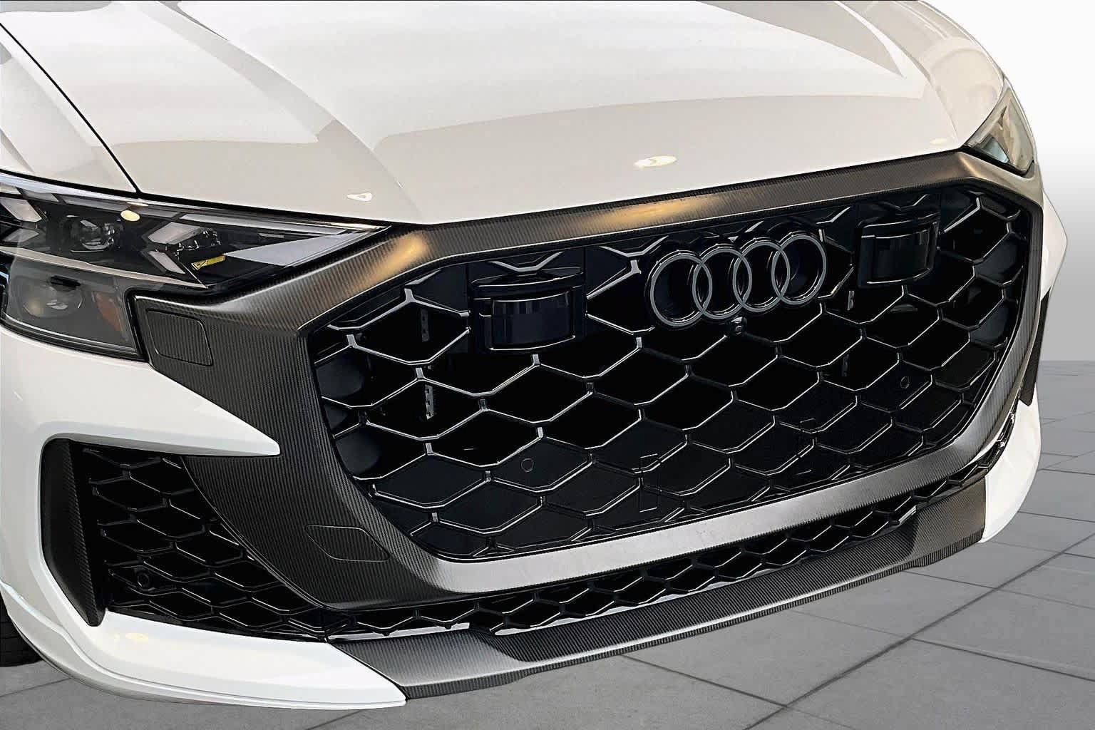 Certified 2026 Audi RS Q8 performance AWD/4WD image 31