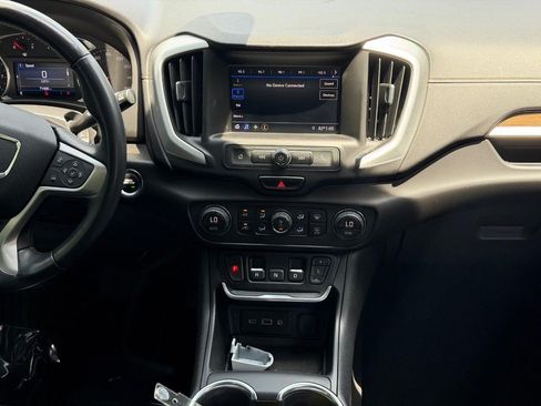 Used 2020 GMC Terrain SLE w/ Driver Convenience Package FWD image 7