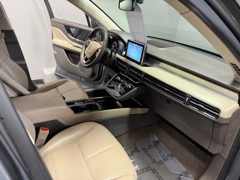 Used 2021 Lincoln Corsair AWD w/ Equipment Group 101A image 23