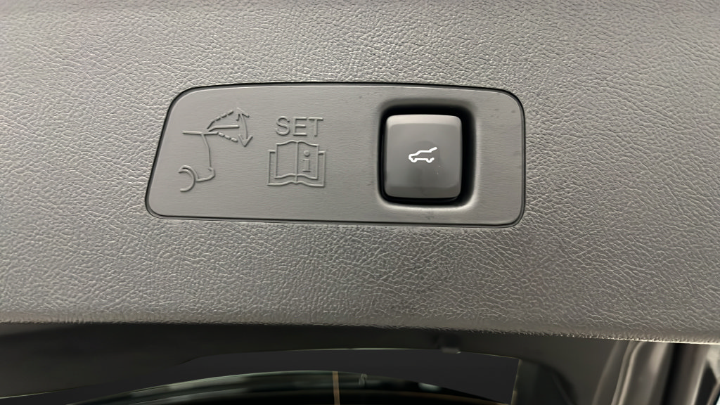 Used 2025 Lincoln Corsair Reserve AWD/4WD image 30