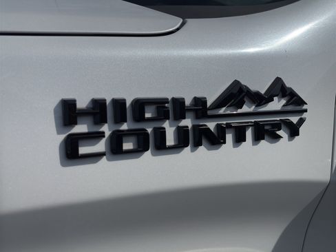 Used 2022 Chevrolet Silverado 1500 High Country w/ LPO, Dark Essentials Package AWD/4WD image 33