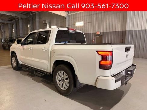 Certified 2024 Nissan Frontier SV w/ SV Convenience Package RWD image 4