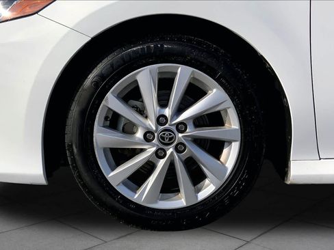 Used 2023 Toyota Camry LE FWD image 11