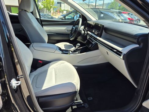 Certified 2025 Hyundai Tucson SEL AWD/4WD image 32