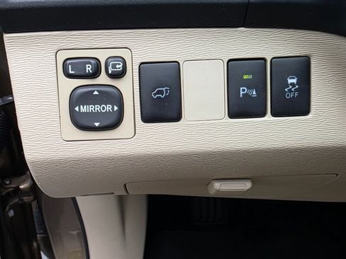 Used 2014 Toyota Venza Limited w/ Tow Prep Package AWD/4WD image 21