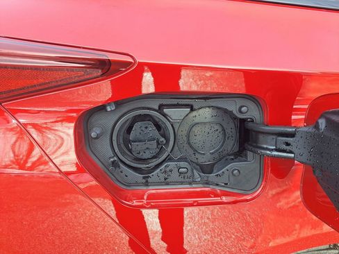 Used 2022 Toyota Prius Prime XLE image 15