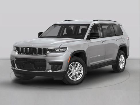 Used 2024 Jeep Grand Cherokee L Overland w/ Trailer Tow Package AWD/4WD image 2
