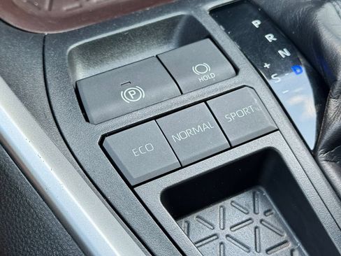 Used 2019 Toyota RAV4 Limited w/ Cold Weather Package FWD image 26